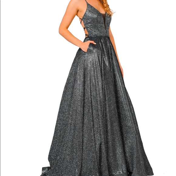 Ed Young Prom dress 8470💕 - Picture 2 of 4